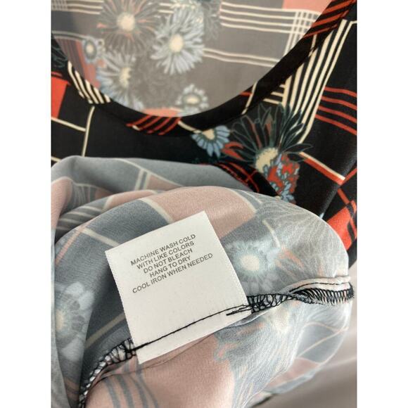 Modcloth At First Sight Sleeveless Blouse size xs - Picture 7 of 9